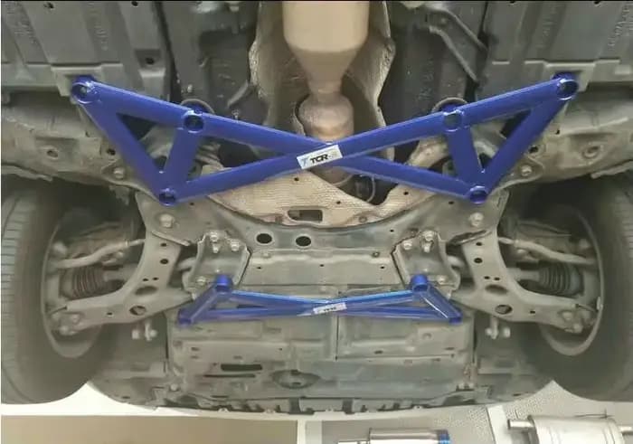 Barre d'Entretoise de Suspension pour Prius 2012-2019, Stabilisateur en Alliage, Tension Précieuse Auxiliaire, Accessoires de Voiture, Nouveau Style