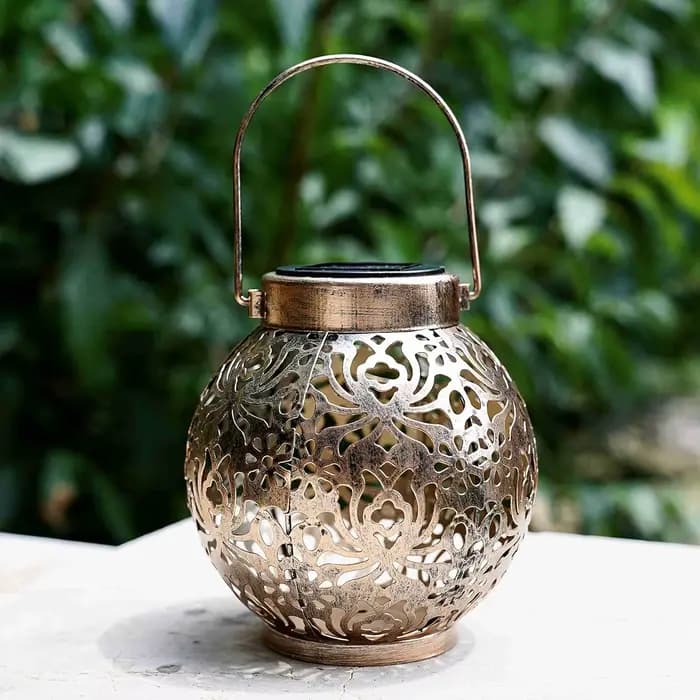 Lampes solaires étanches pour l'extérieur, lanternes marocaines en métal suspendues pour la décoration du jardin, du patio, du porche et de la cour