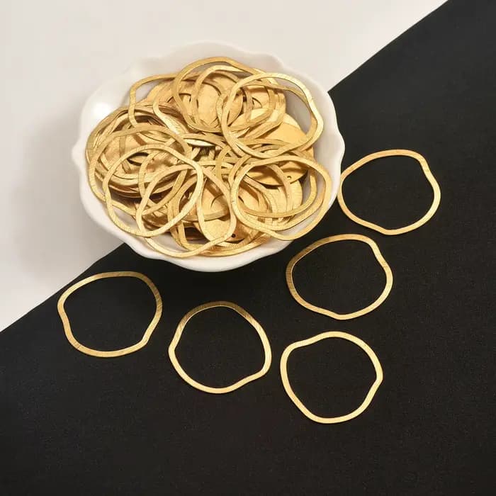 10 pièces de pendentifs circulaires géométriques irréguliers brossés double face en laiton, adaptés aux composants de montures de bijoux pour femmes