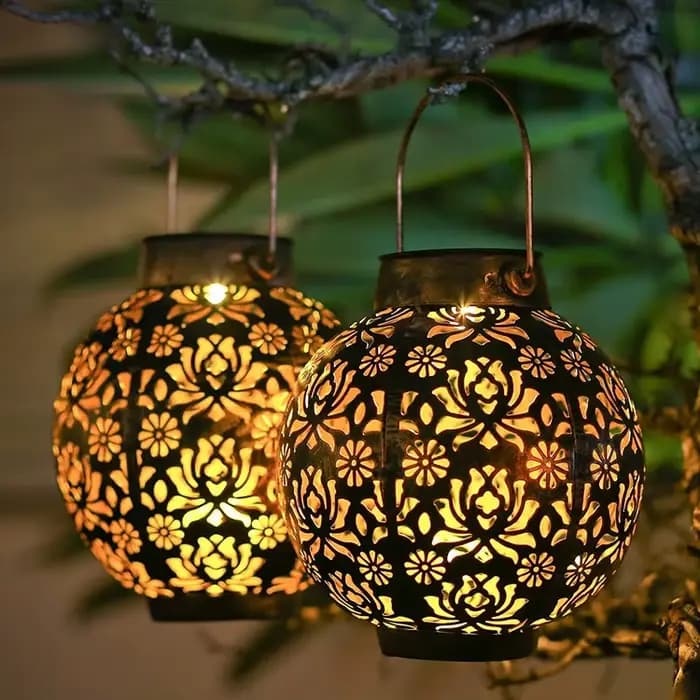 Lampes solaires étanches pour l'extérieur, lanternes marocaines en métal suspendues pour la décoration du jardin, du patio, du porche et de la cour