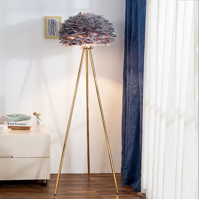 Plume lampadaire salon canapé Simple lumière lampe de luxe nordique créatif Ins fille Net rouge chaud romantique chambre lampe