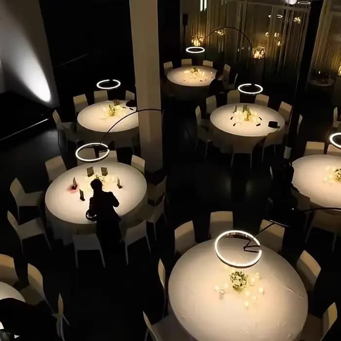 Lampadaire LED circulaire sur pied, design italien, pour salon, chambre à coucher, décor d'hôtel, chevet, lecture haute