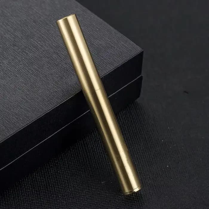 Nouveau Briquet Nunchaku Créatif en Laiton et Cuivre, Rétro avec Roue à Grattage, Pliable et Portabl