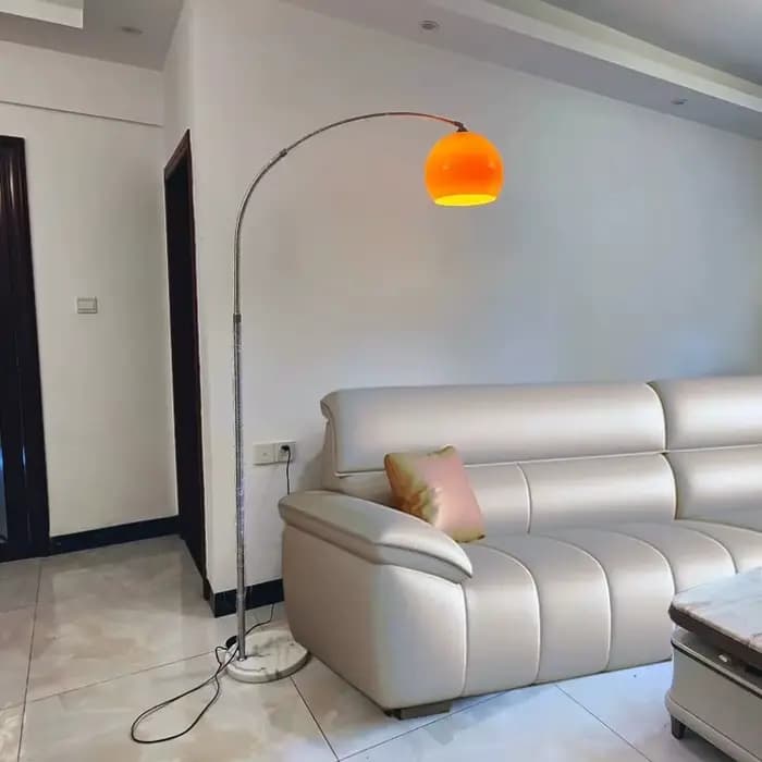 Lampadaire Led créatif nordique salon chambre en acier inoxydable grand lampadaire personnalité lampes sur pied en verre incurvé