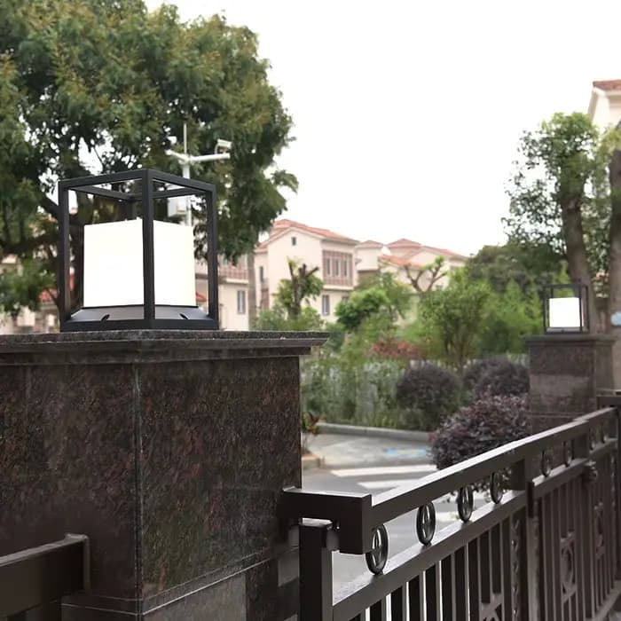 Lampadaire de Jardin Extérieur Étanche pour Clôture, Villa et Aménagement Paysager