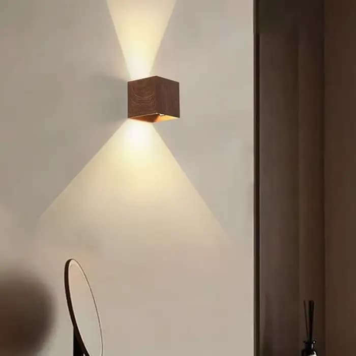 Applique murale LED en bois créative, lumière émettant de la lumière vers le haut et vers le bas, fond artistique, entrées, escaliers, balcons, escales, luminaires