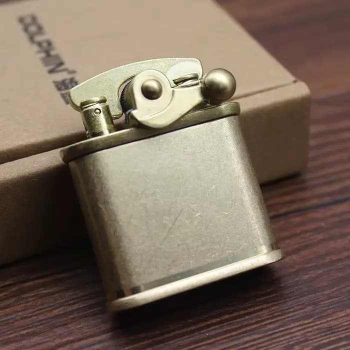 Briquet torche en laiton sans plomb, rétro, coupe-vent, à roue d'allumage, flamme nue pour extérieur, cadeau pour homme, accessoires pour cigarettes