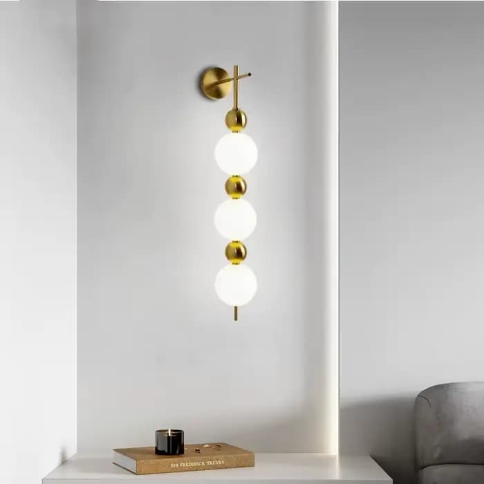 Applique murale en verre au design créatif Post-moderne, luminaire décoratif d'intérieur, idéal pour un bureau, un balcon, une commode, une chambre à coucher ou une chambre à coucher