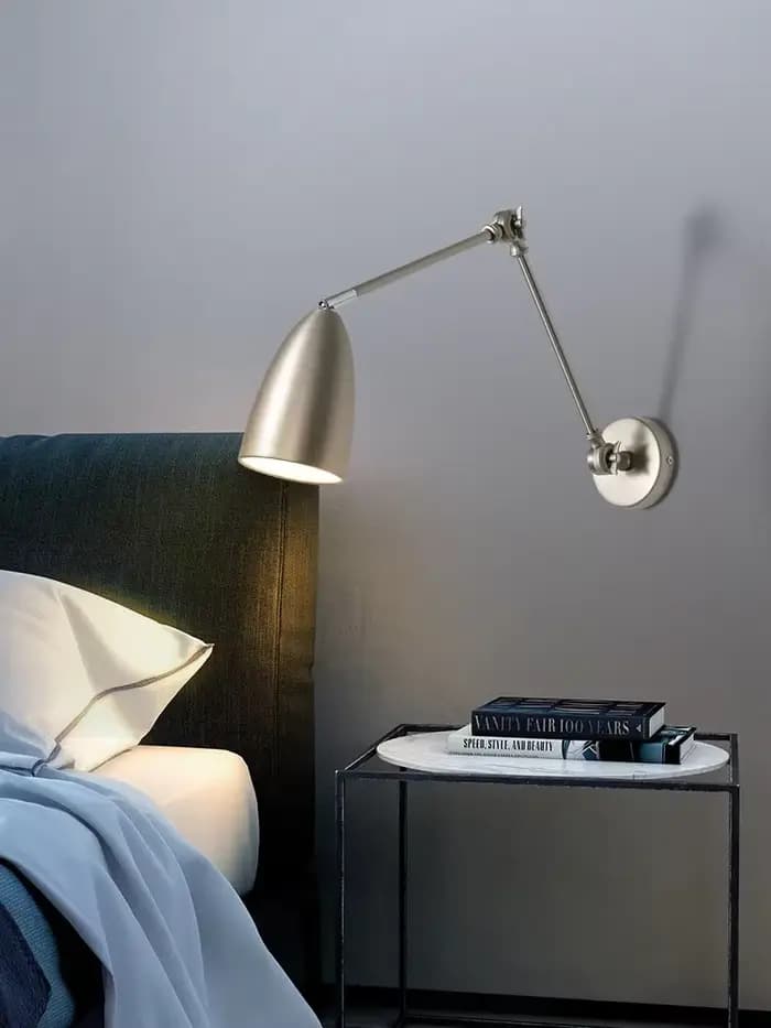 Applique Murale Moderne à LED Réglable, Luminaire Décoratif d'Nik, Idéal pour une Chambre à Coucher ou un Salon