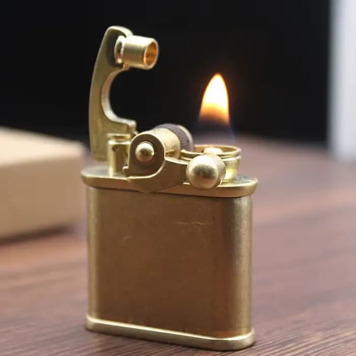 Briquet torche en laiton sans plomb, rétro, coupe-vent, à roue d'allumage, flamme nue pour extérieur, cadeau pour homme, accessoires pour cigarettes