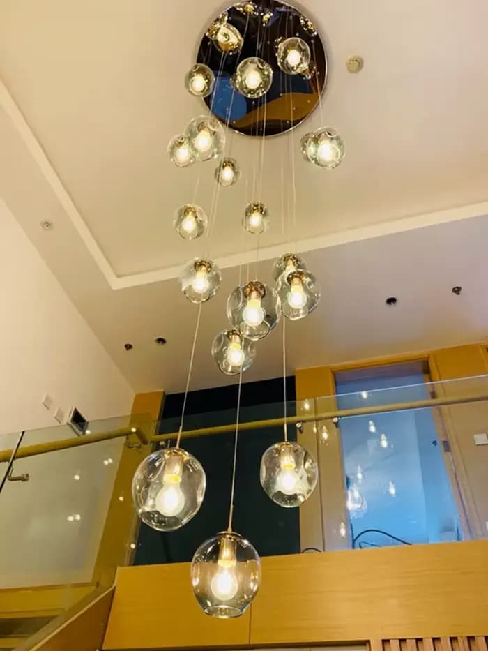 Plafonnier Composé de Boules de Clip, Design Moderne, Éclairage d'Escalier, Luminaire Décoratif de Plafond, Idéal pour un Salon, une Villa, un Restaurant ou un Grenier, Livraison Gratuite
