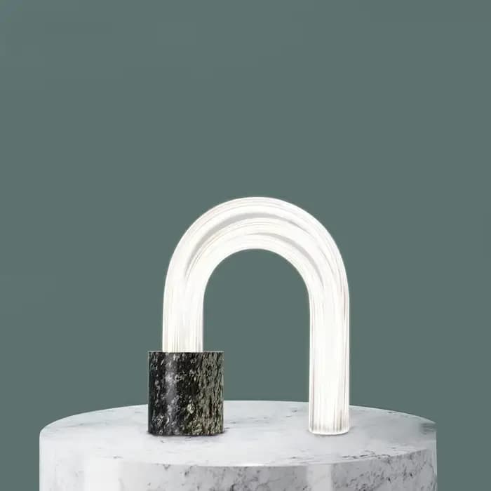 Lampe de Table en marbre moderne Tube acrylique nordique lampe de Table LED pour salon chambre conception Simple éclairage intérieur lampe de chevet