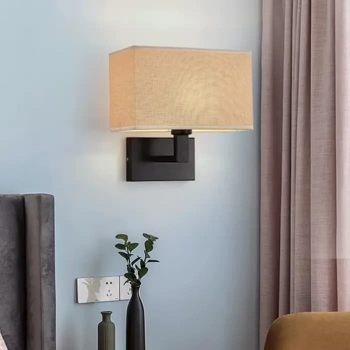 Applique murale de chevet d'hôtel transfrontalière moderne minimaliste chambre couverture en tissu lampe de lecture lampe murale intérieure créative américaine