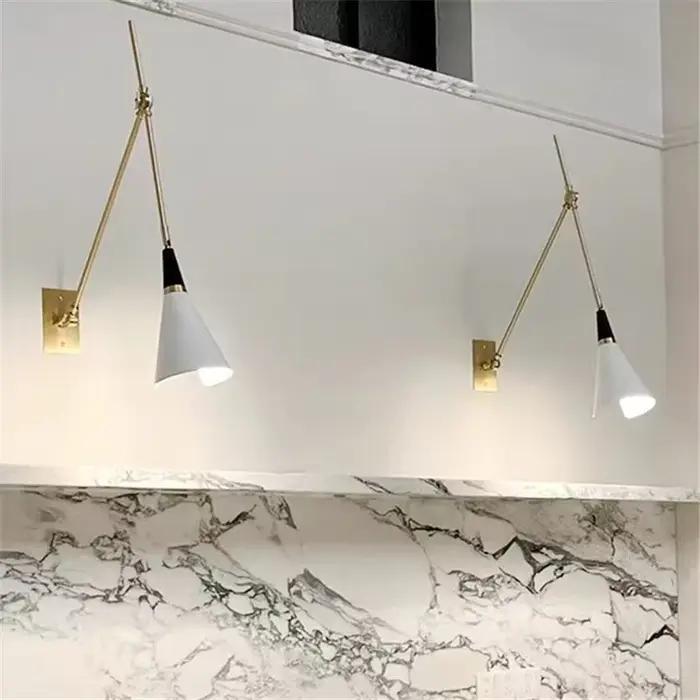 Applique murale dorée en laiton plaquée cuivre moderne avec bras pivotant pour salon chambre bureau occasions spéciales