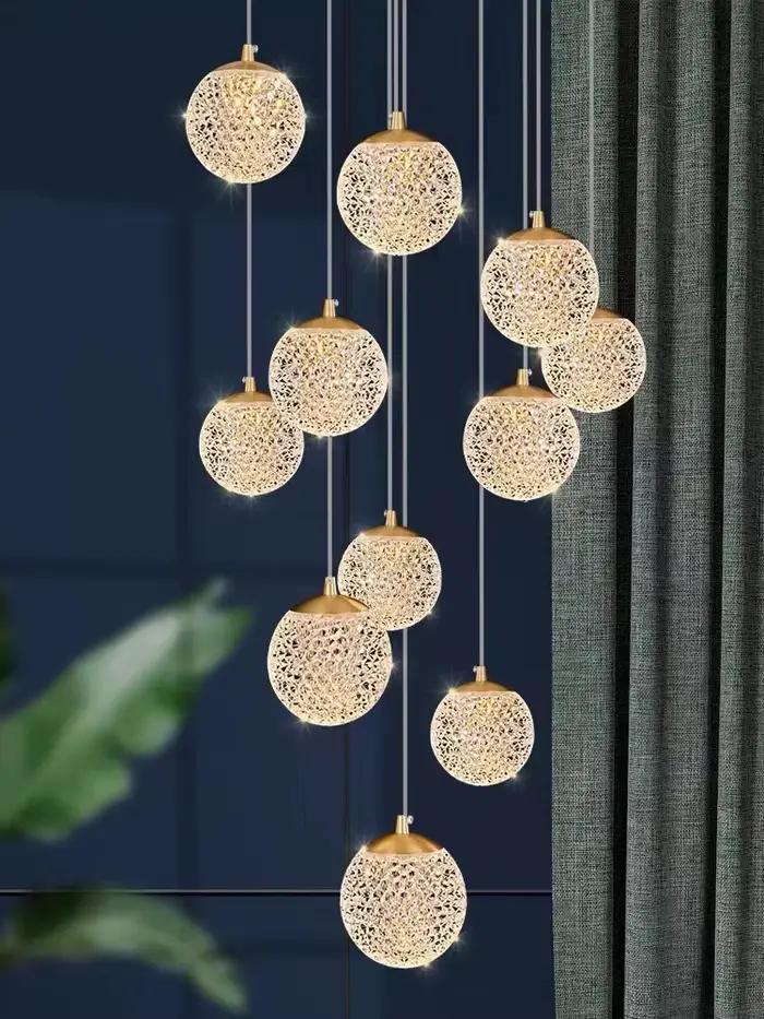 Lustre contemporain en acrylique plaquée pour salon chambre restaurant installation facile lumineuse LED G9 adaptable à toutes occasions