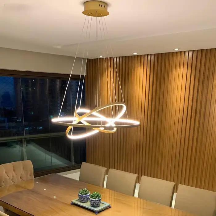 Lustre moderne en fer finition brossée avec télécommande pour salon ou chambre à offrir pour diverses occasions