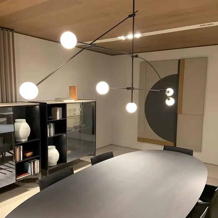 Plafonnier suspendu noir design moderne lustre géométrique en fer avec verre dépoli pour salon chambre ou restaurant