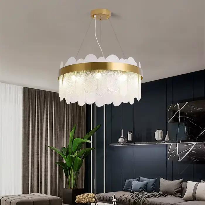 Lustre doré moderne led villa luxe cristal verre lumière éclairage intérieur or métal hôtel hall atmosphérique salle à manger lumière-decoration-intérieure-sophistication-luxe