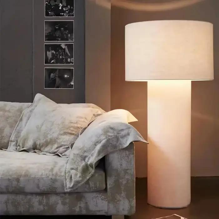 Lampadaire vertical en tube de tissu à LED, lampe de créateur nordique moderne pour éclairer la chambre à coucher et le salon