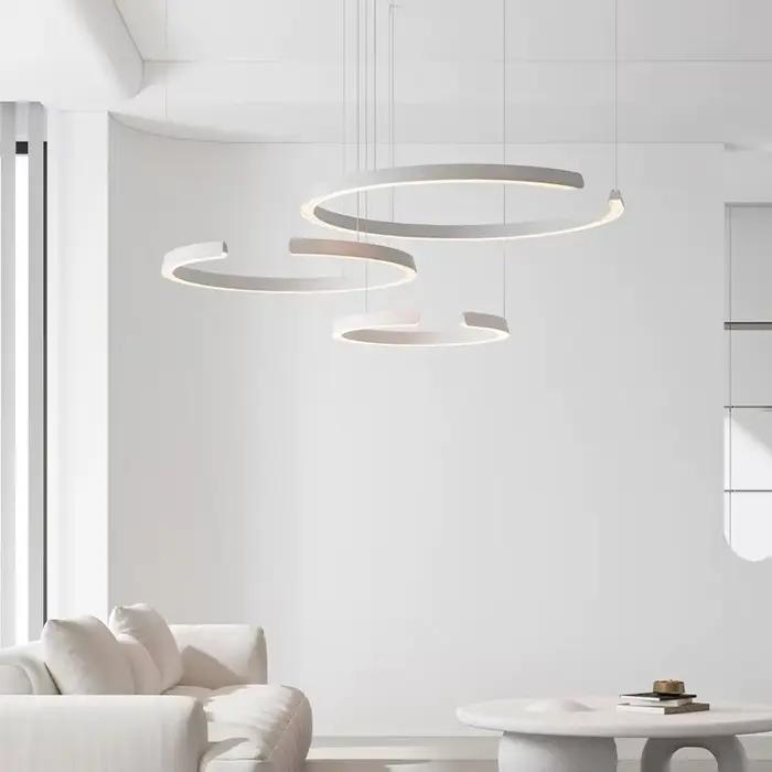 Lustre circulaire moderne en fer pour salon et salle à manger éclairage domestique élégant à offrir pour intérieur occasions spéciales
