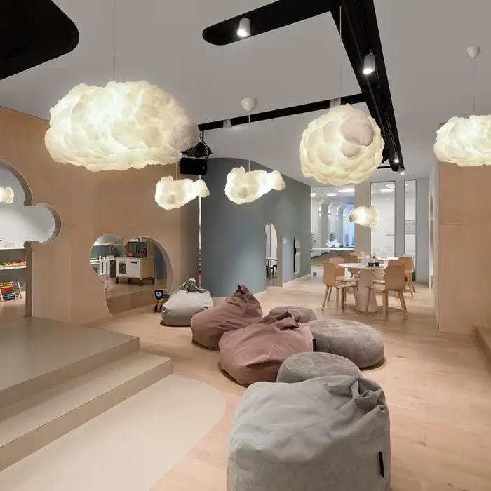 Lustre Nuage Blanc en Soie Design Créatif Moderniste pour Décoration de Chambre à Coucher ou Hall d'Hôtel