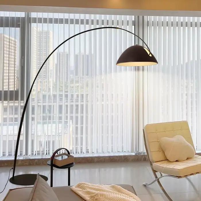 Lampe autoportante sur pied moderne avec acier inoxydable poli pour chambre à coucher table de chevet et salon occasions spéciales
