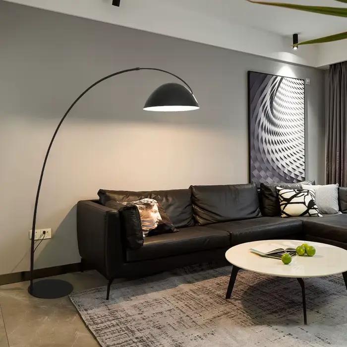 Lampe autoportante sur pied moderne avec acier inoxydable poli pour chambre à coucher table de chevet et salon occasions spéciales