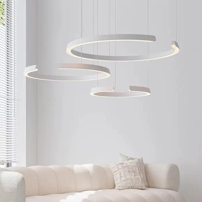 Lustre circulaire moderne en fer pour salon et salle à manger éclairage domestique élégant à offrir pour intérieur occasions spéciales