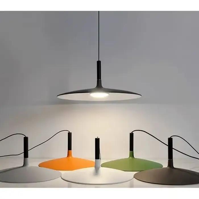 Lampe suspendue LED UFO design moderne métal et acrylique style industriel nordique pour salon salle à manger cuisine ou bureau