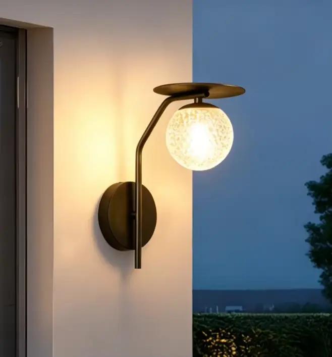 Applique murale LED extérieure en acier inoxydable moderne et étanche IP65 pour éclairage de terrasse couloir et cour maison