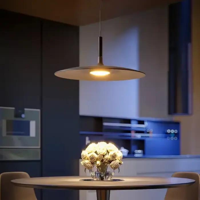 Lampe suspendue LED UFO design moderne métal et acrylique style industriel nordique pour salon salle à manger cuisine ou bureau