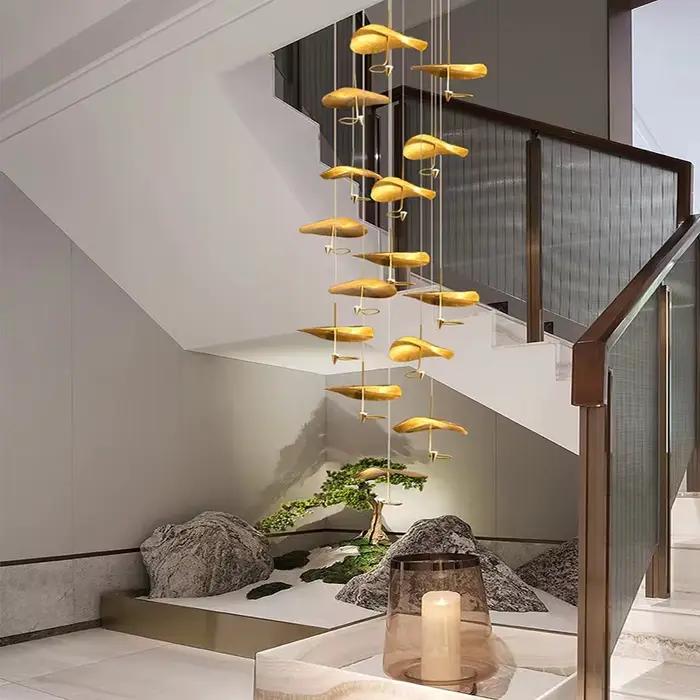 Luminaire en aluminium Lotus Suspension Qyartistry pour salon restaurant chambre d'hôtel modernité design élégance ambiance festive ou relaxante